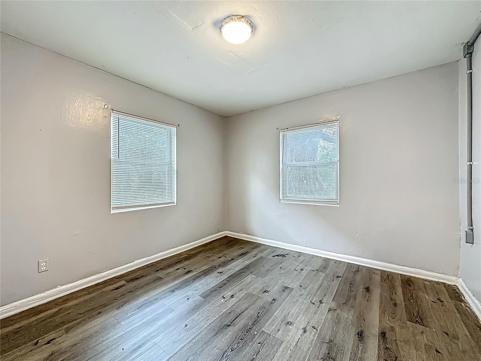 1546 Ella St Property Photo 15
