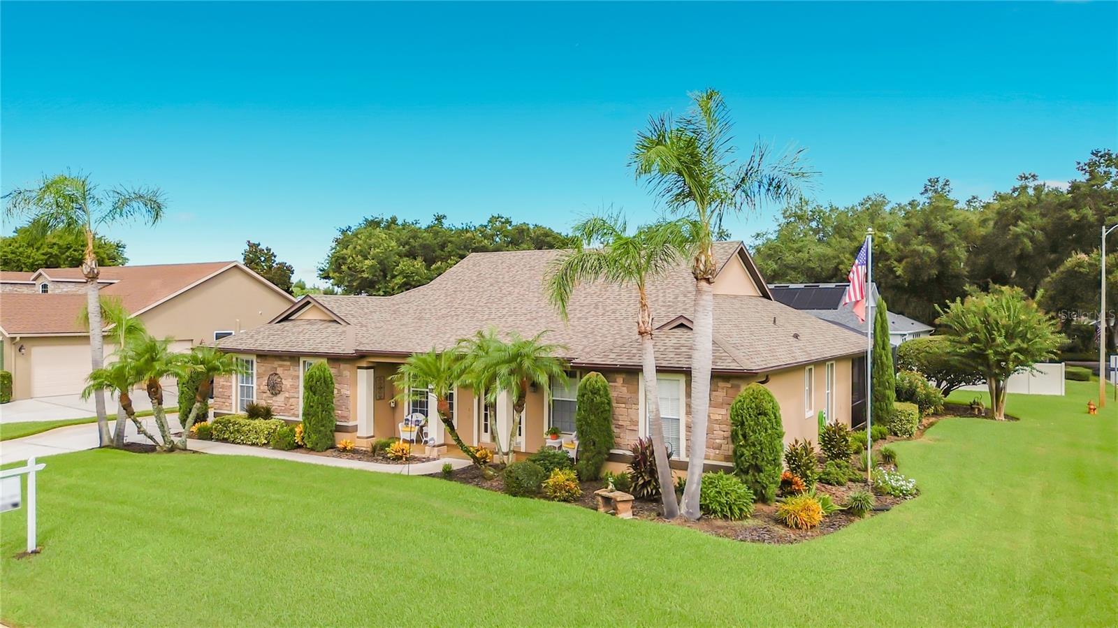 5243 Hammock Pointe Ct Property Photo 4