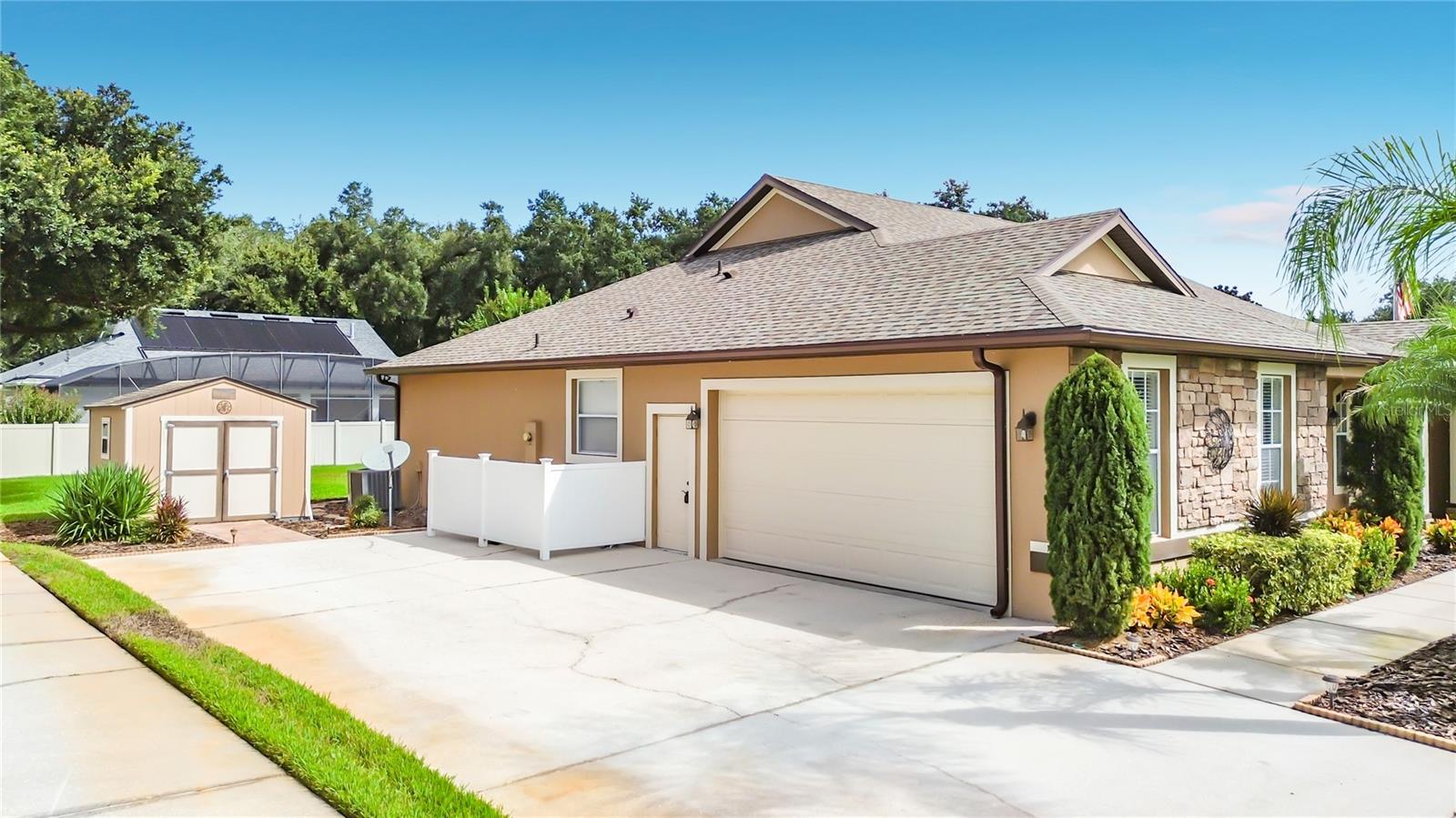 5243 Hammock Pointe Ct Property Photo 7