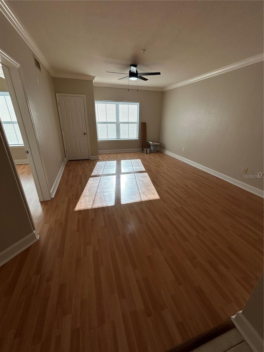 202 E South St #5049 Property Photo 16