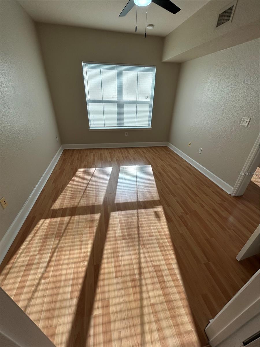 202 E South St #5049 Property Photo 17