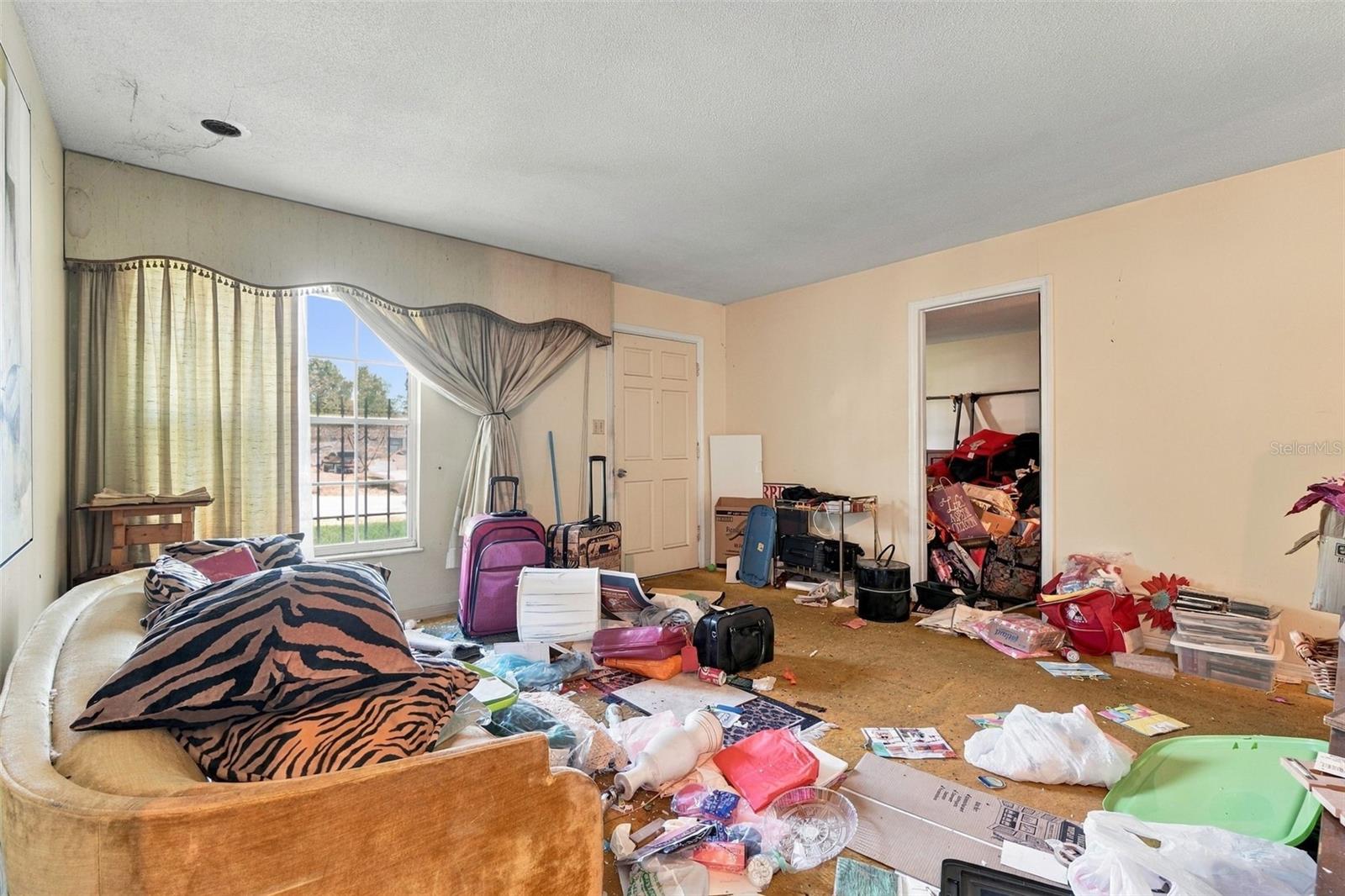 1147 Coretta Way Property Photo 4