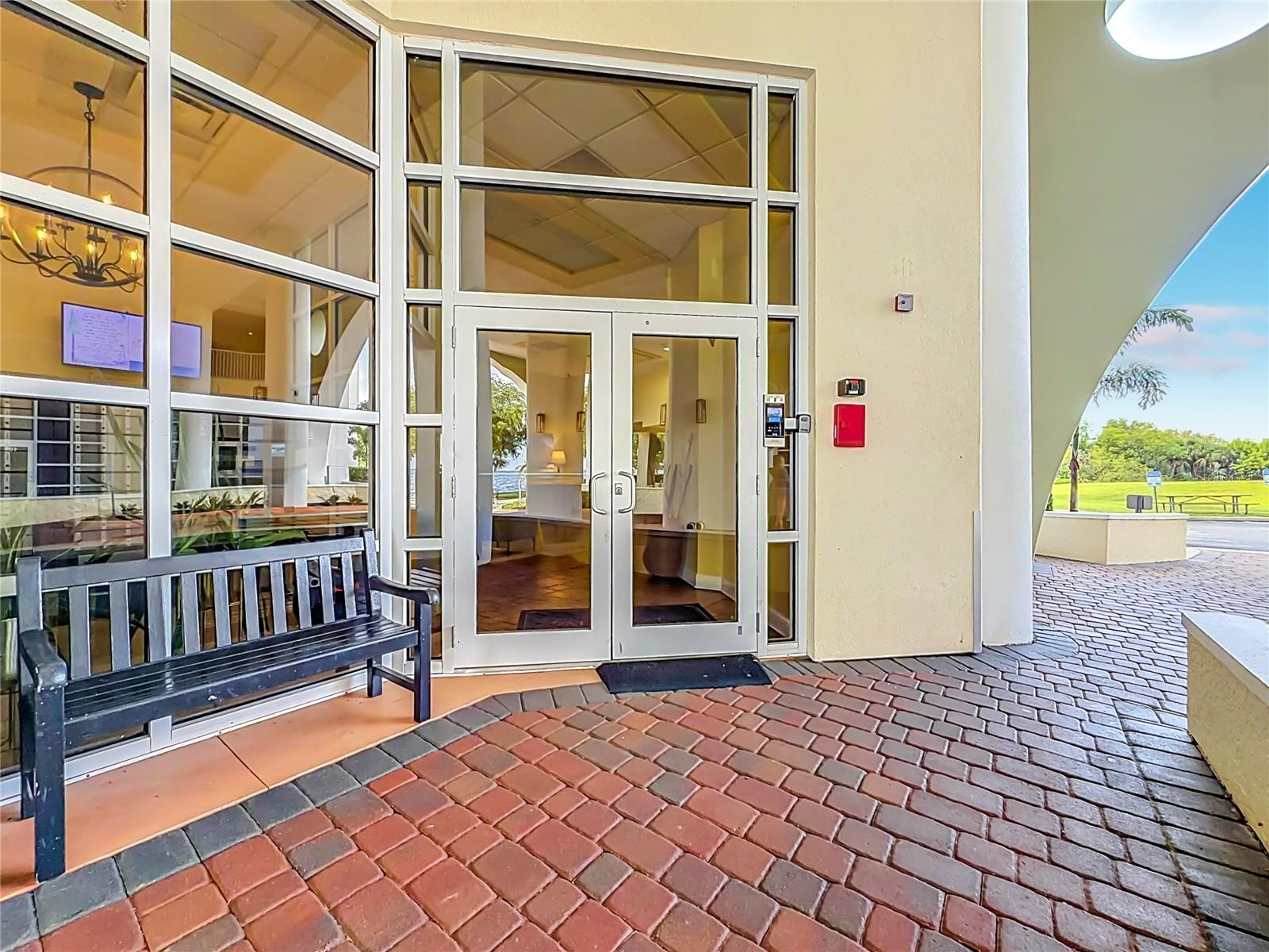 225 W Seminole Blvd #413 Property Photo 8