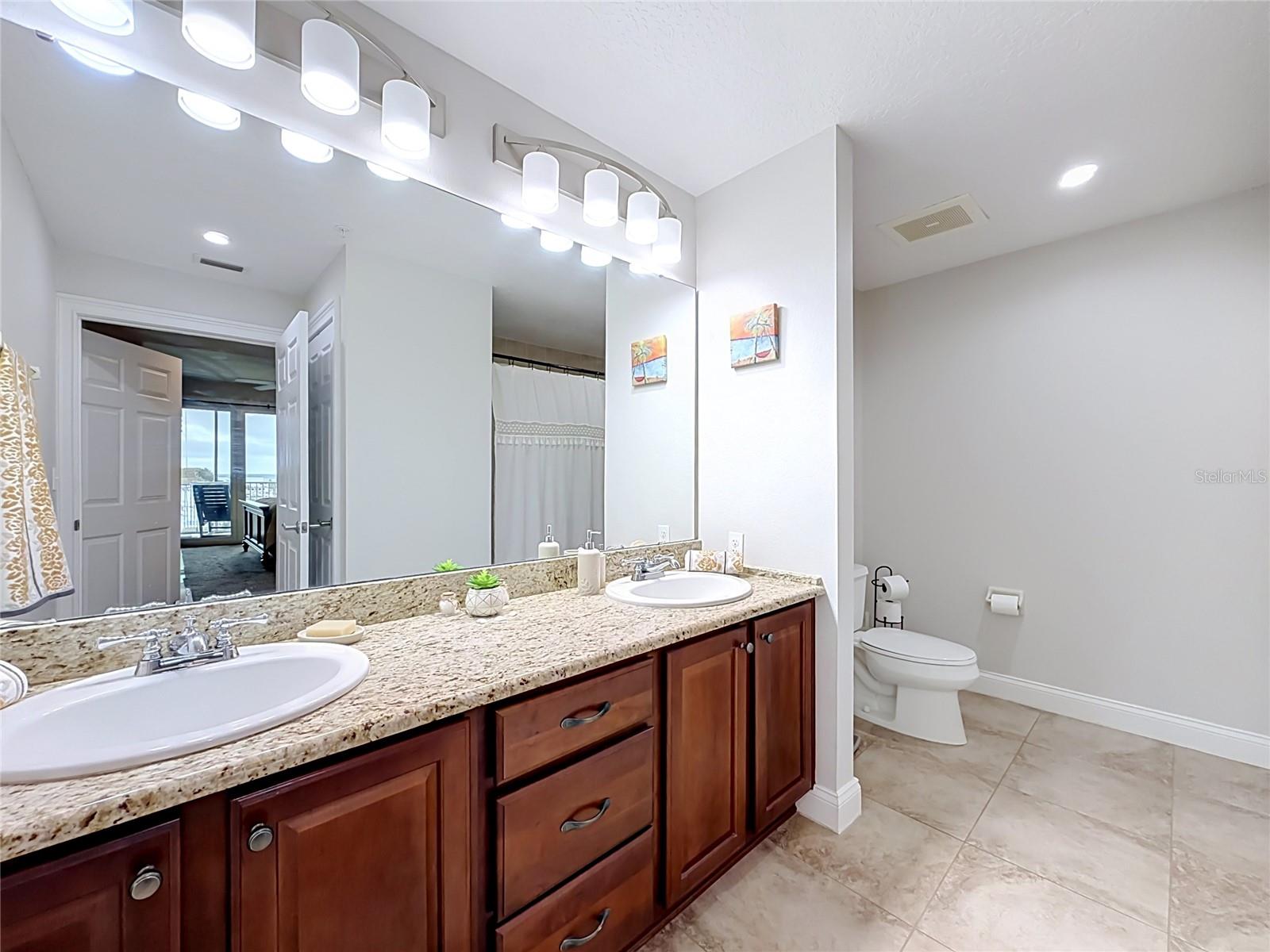 225 W Seminole Blvd #413 Property Photo 30