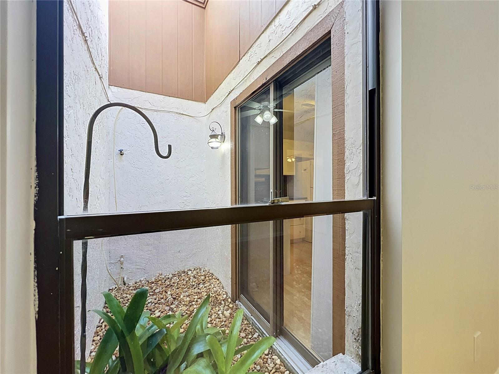 192 Balfour Dr #2 Property Photo 9