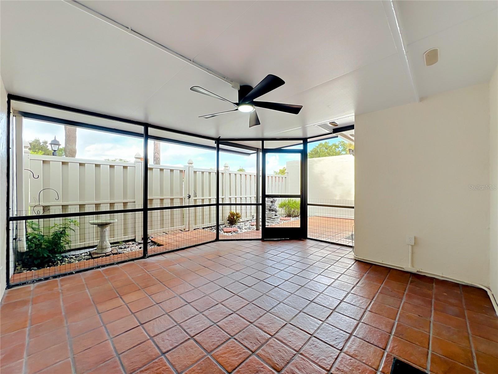 192 Balfour Dr #2 Property Photo 20