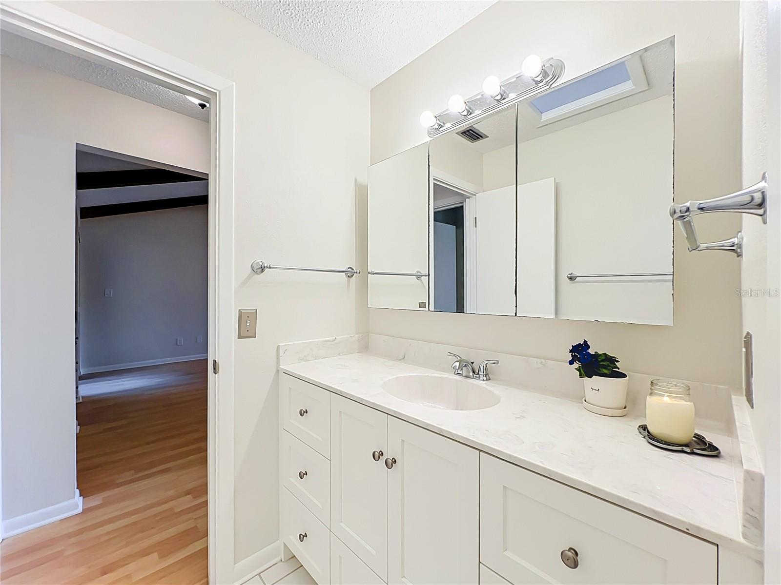 192 Balfour Dr #2 Property Photo 27
