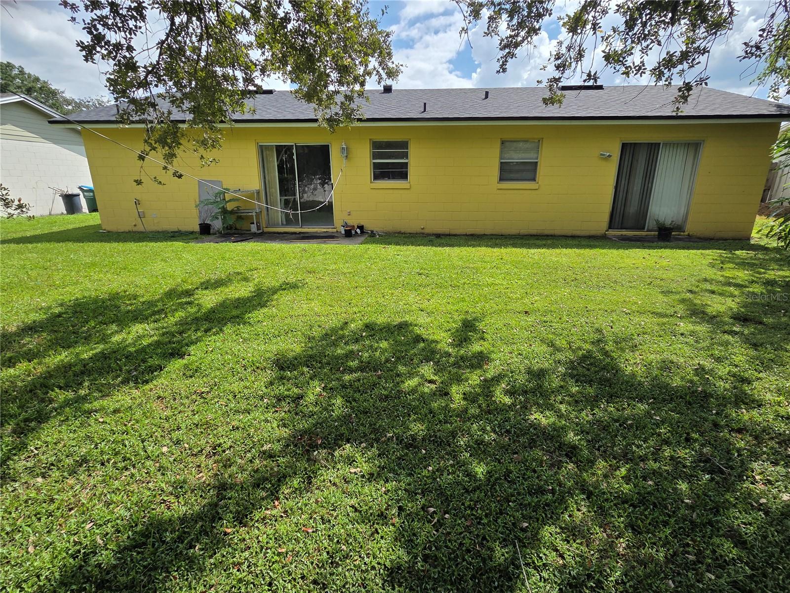 221 Citrus Dr Property Photo 4
