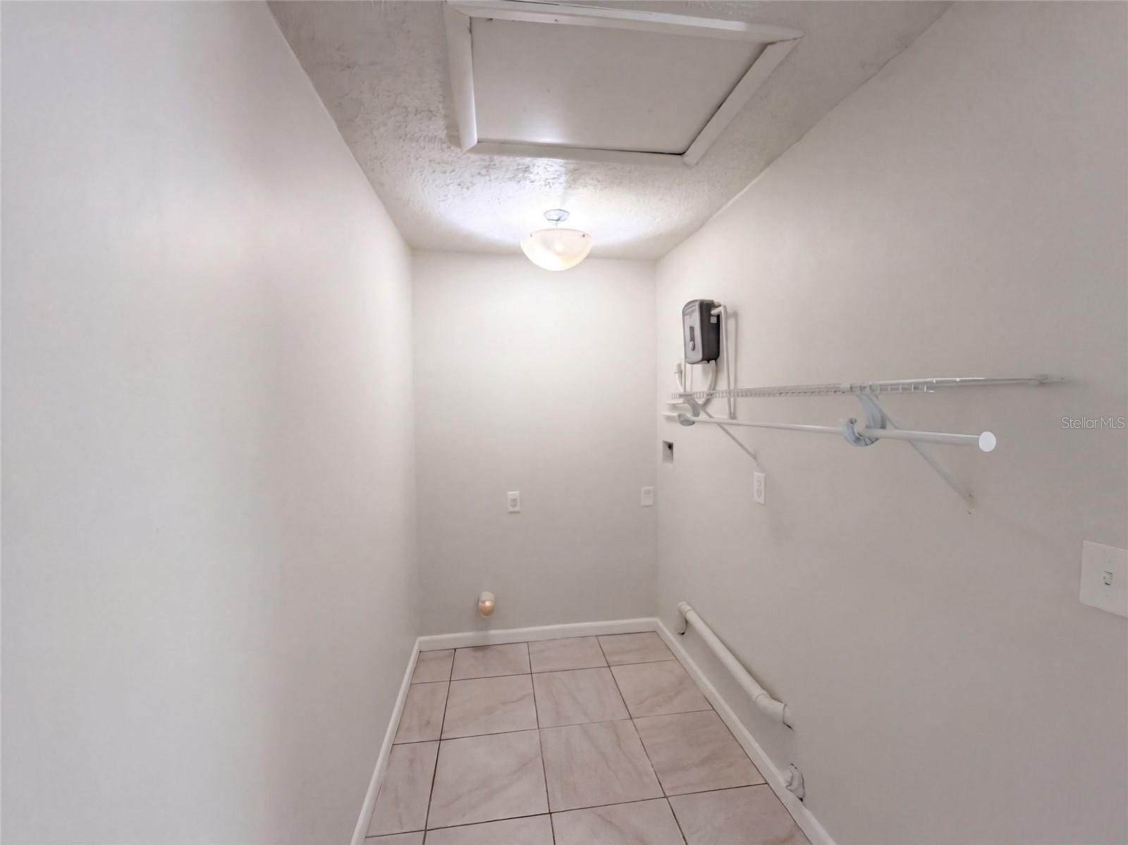 4610 Devon Ave Property Photo 16