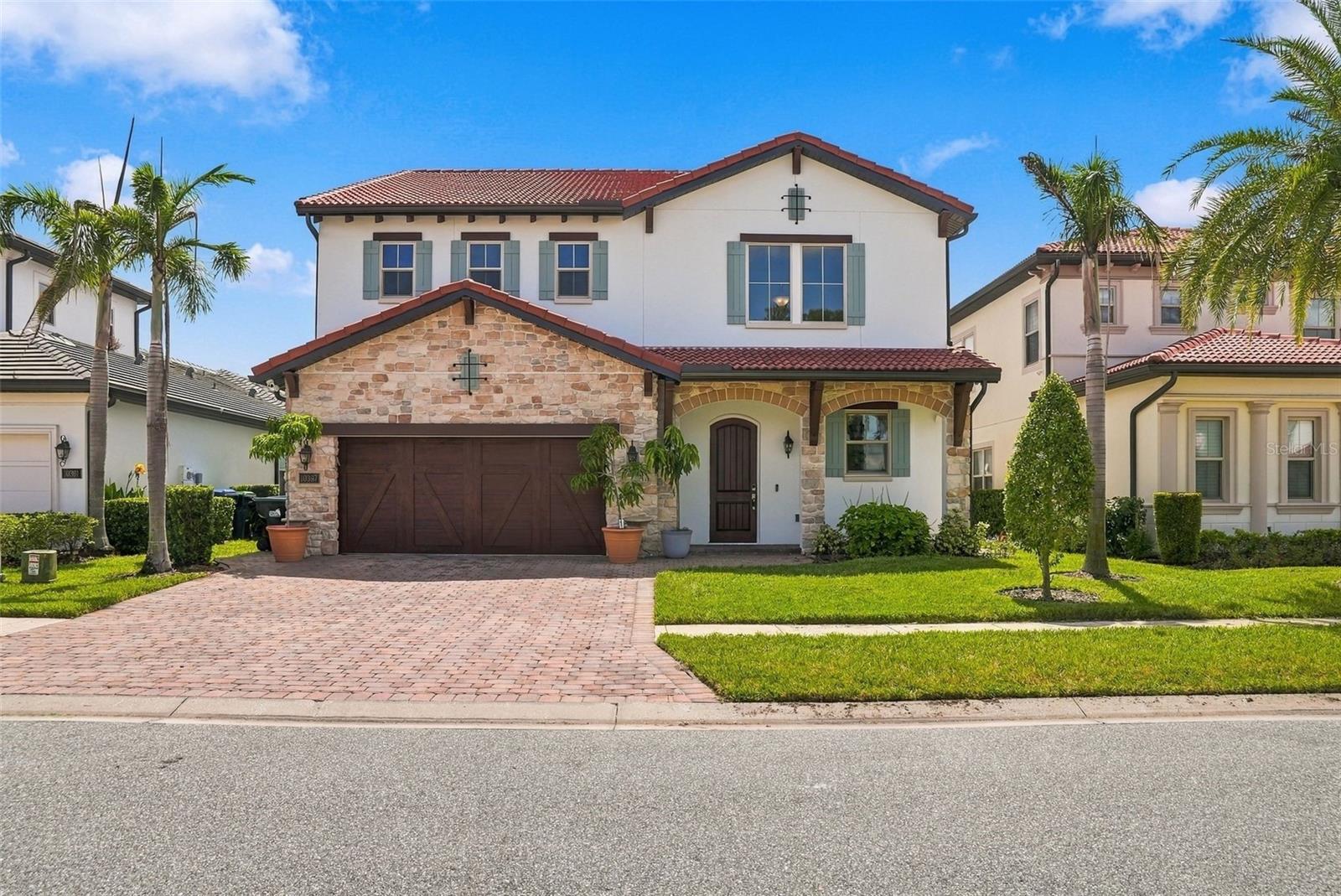 10397 Royal Cypress Way Property Photo 3