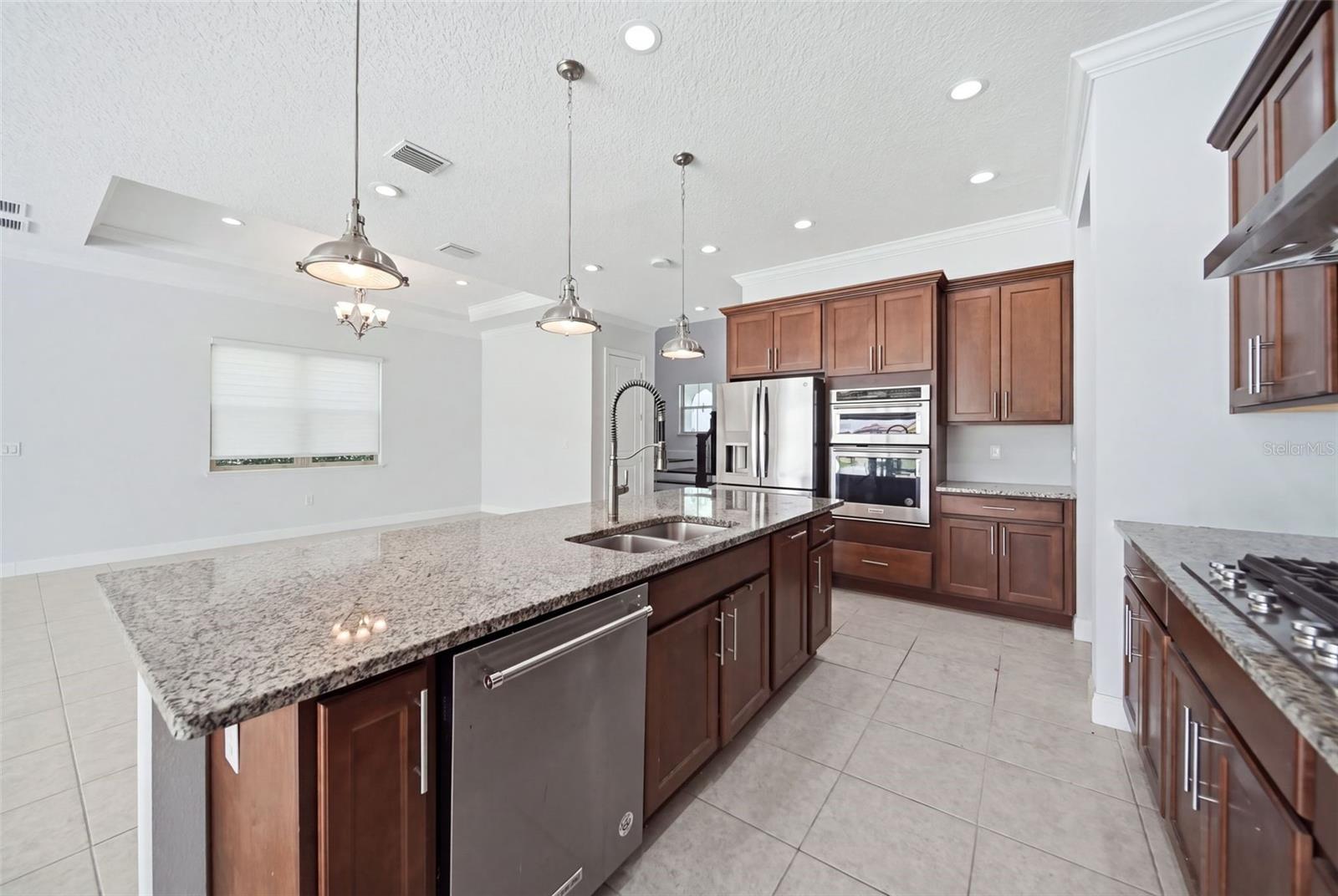 10397 Royal Cypress Way Property Photo 11