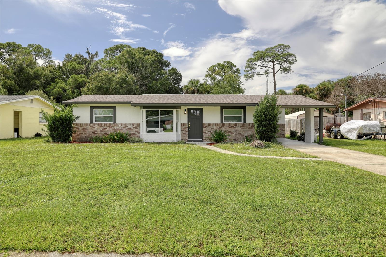 1021 Revilla Ln Property Photo 1