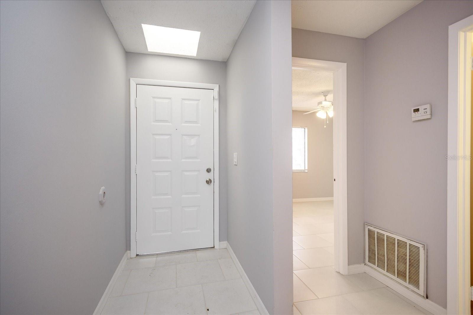 2703 Hunt Club Ln Property Photo 2