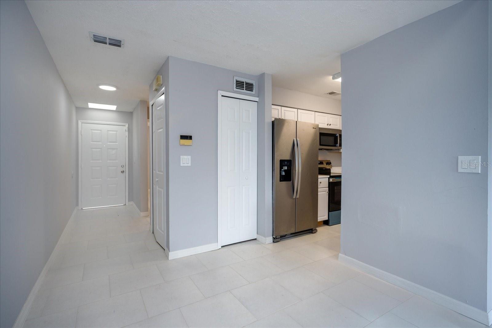 2703 Hunt Club Ln Property Photo 3