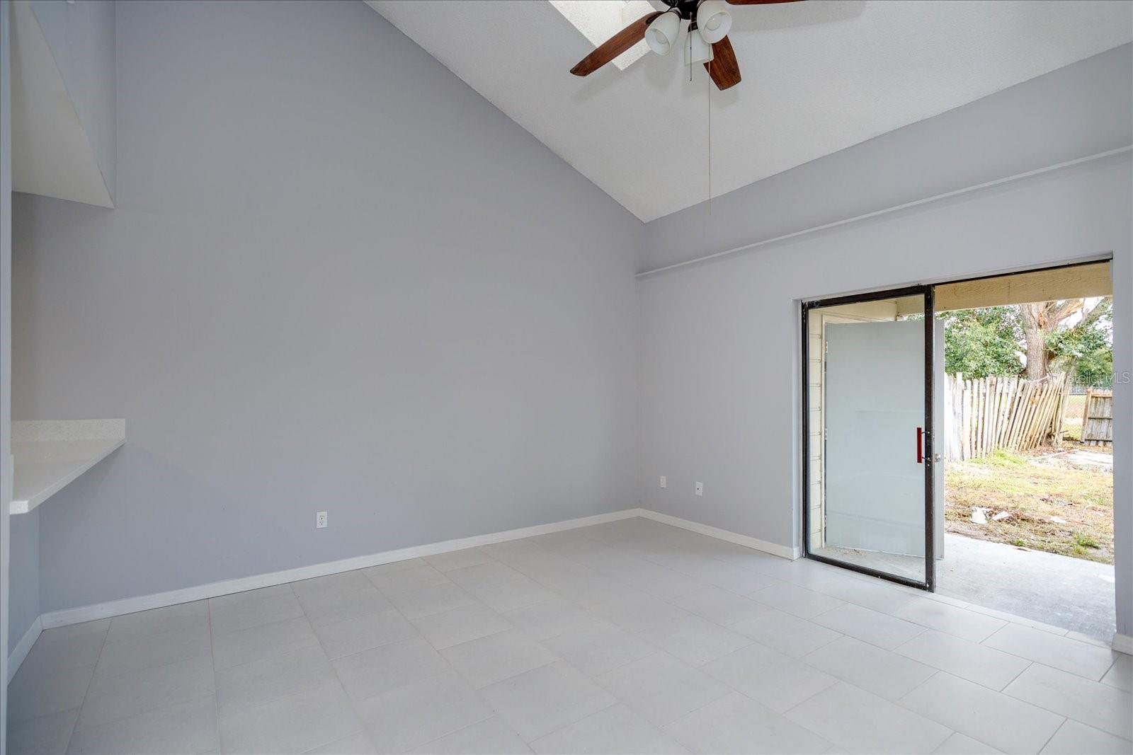 2703 Hunt Club Ln Property Photo 5