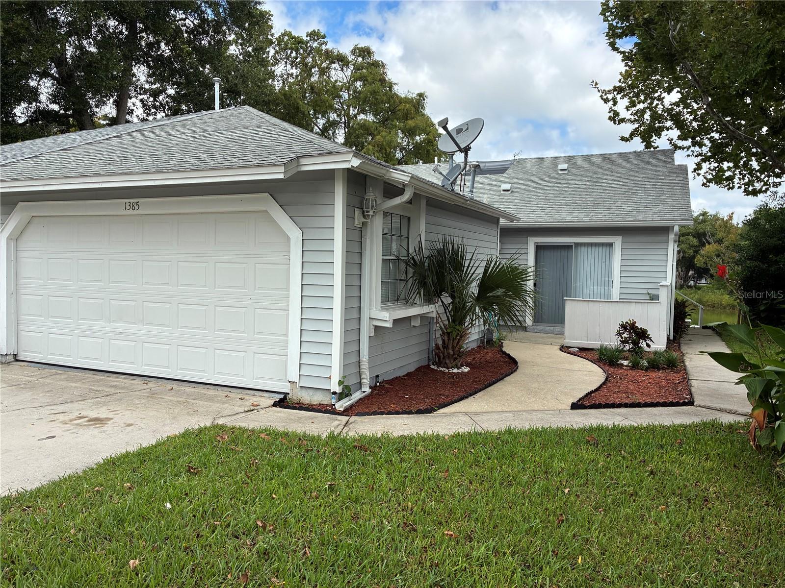 1385 LANDRY CIR Property Photo 1