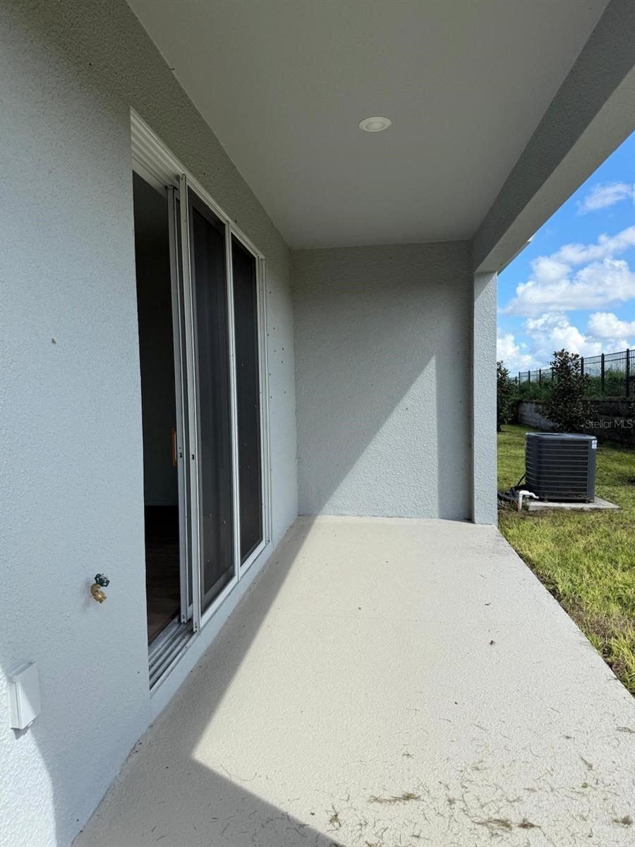 2582 Olympic Dr Property Photo 9
