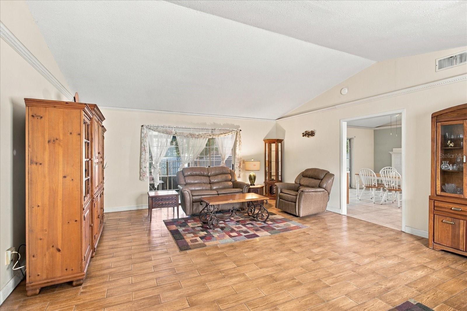 3240 Autumnwood Trl Property Photo 5