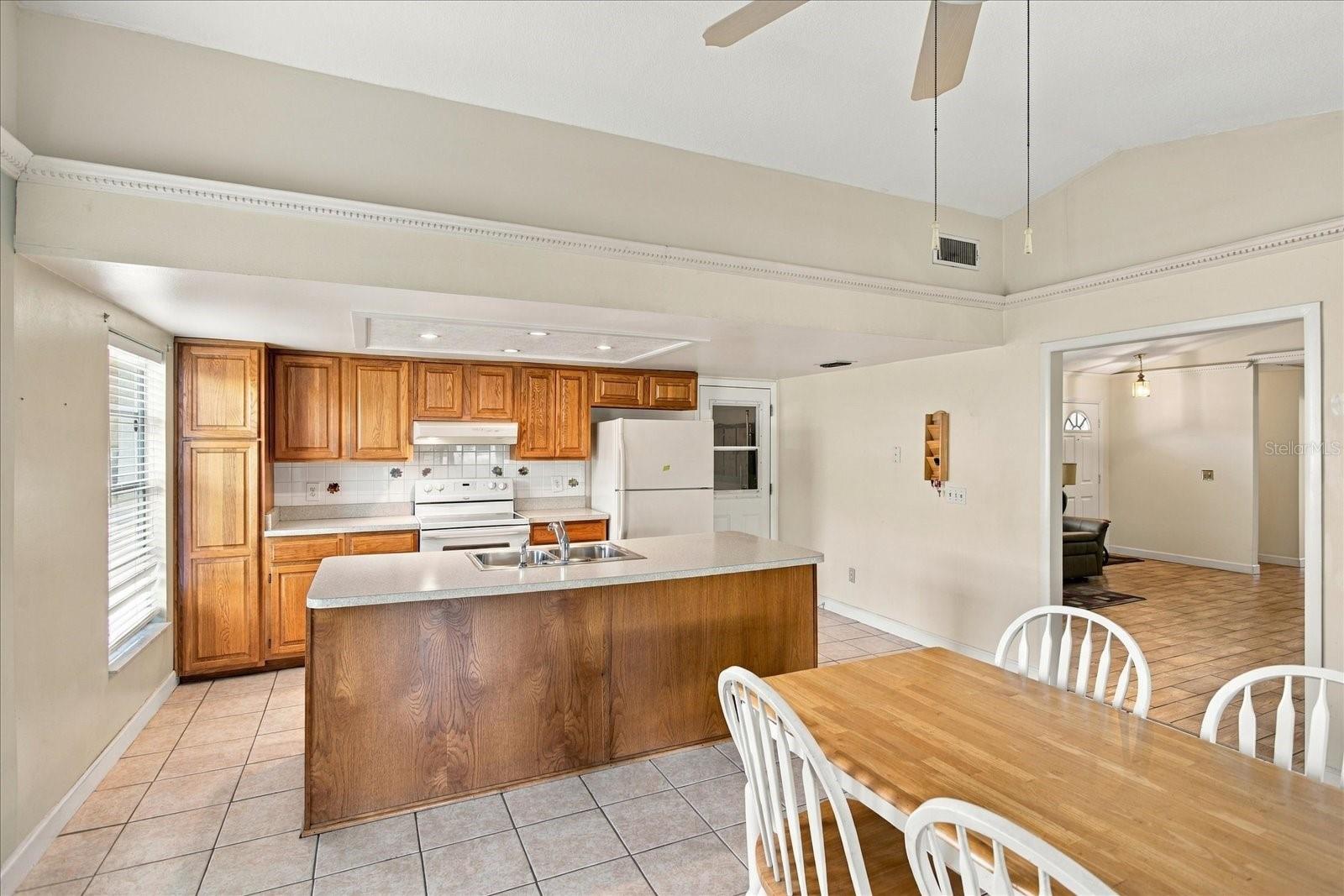 3240 Autumnwood Trl Property Photo 7
