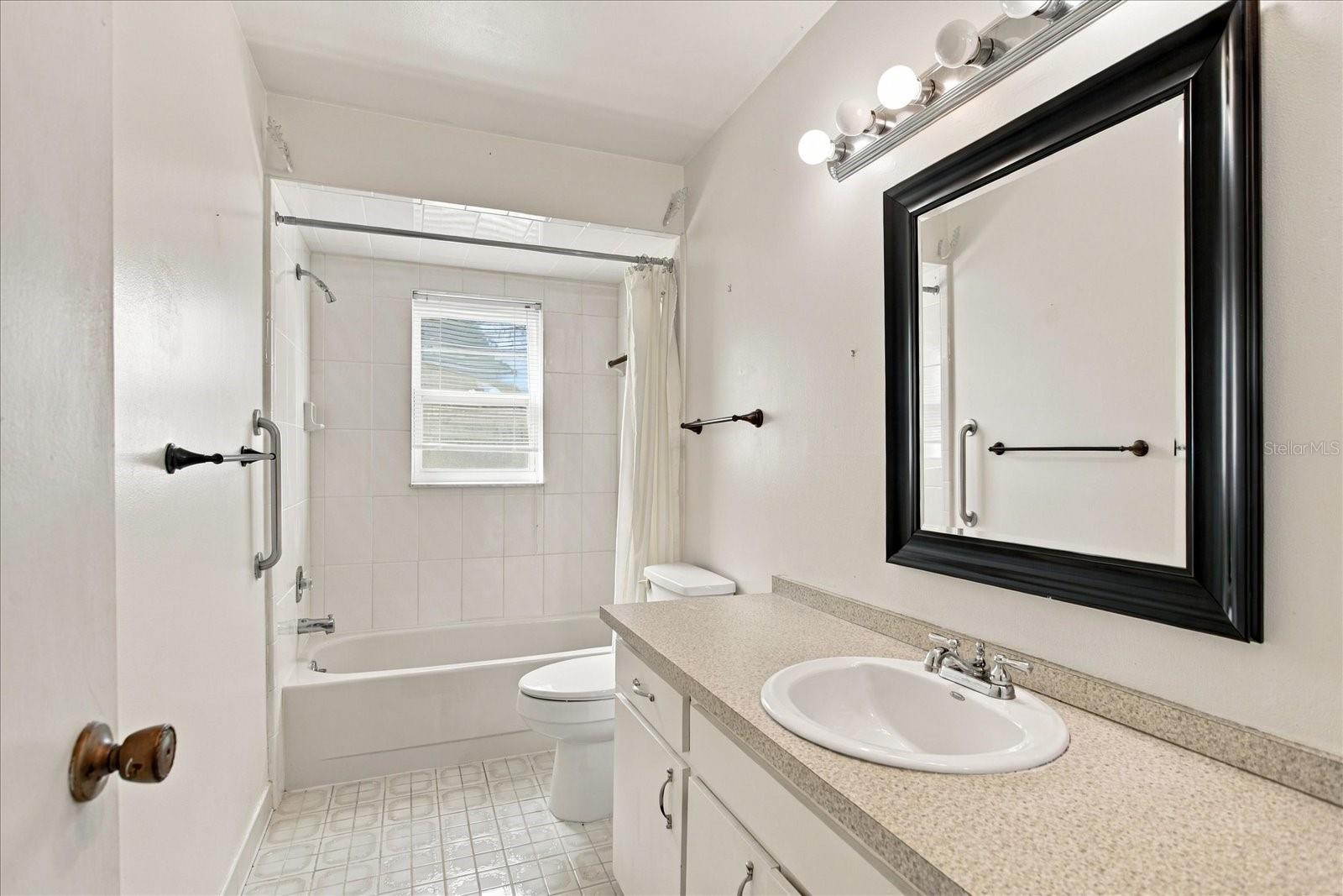 3240 Autumnwood Trl Property Photo 17