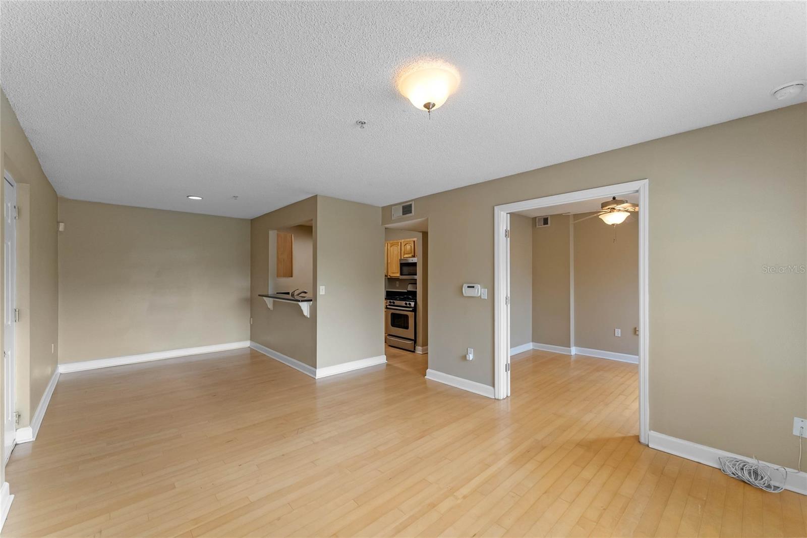 2025 Dixie Belle Dr #2025g Property Photo 2