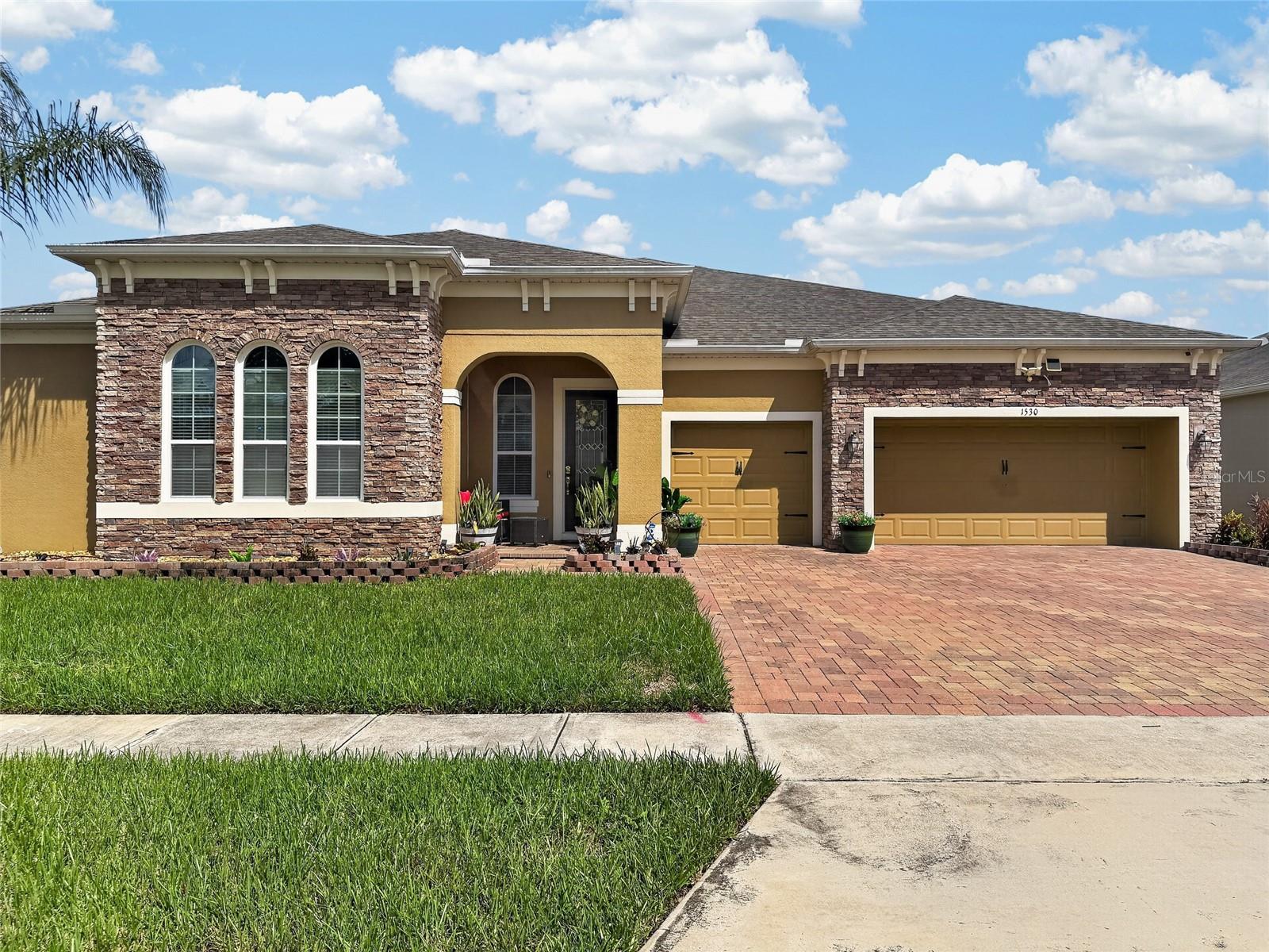 1530 Dusty Pine Dr Property Photo 1