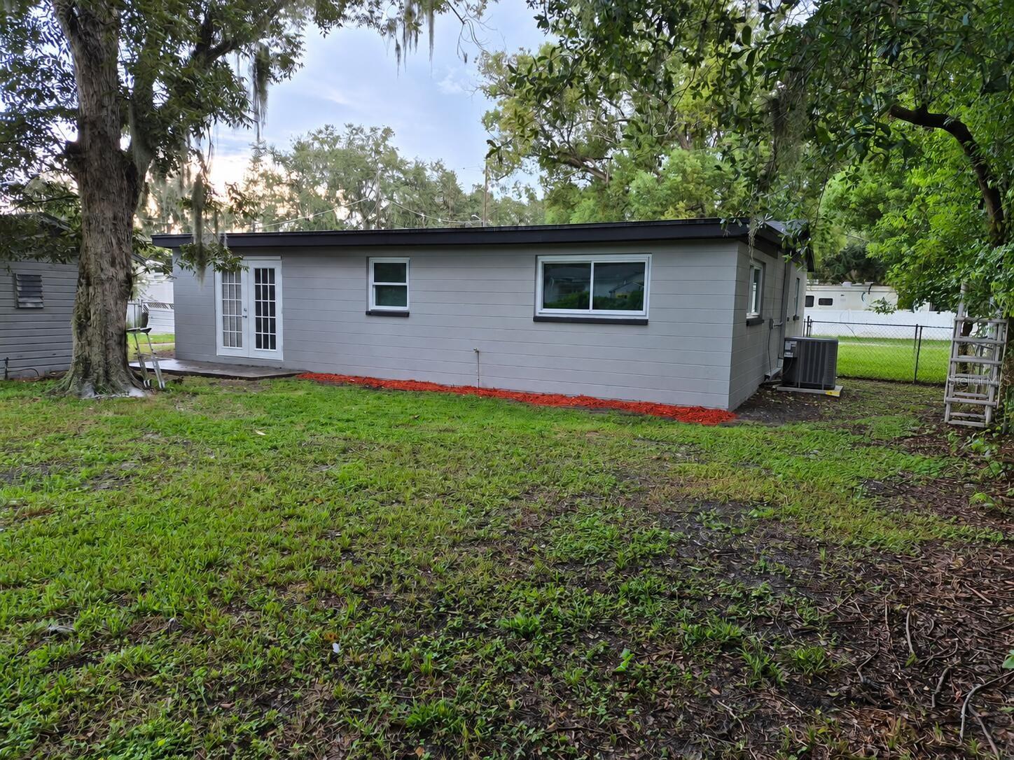 1810 E Carol Dr Property Photo 23