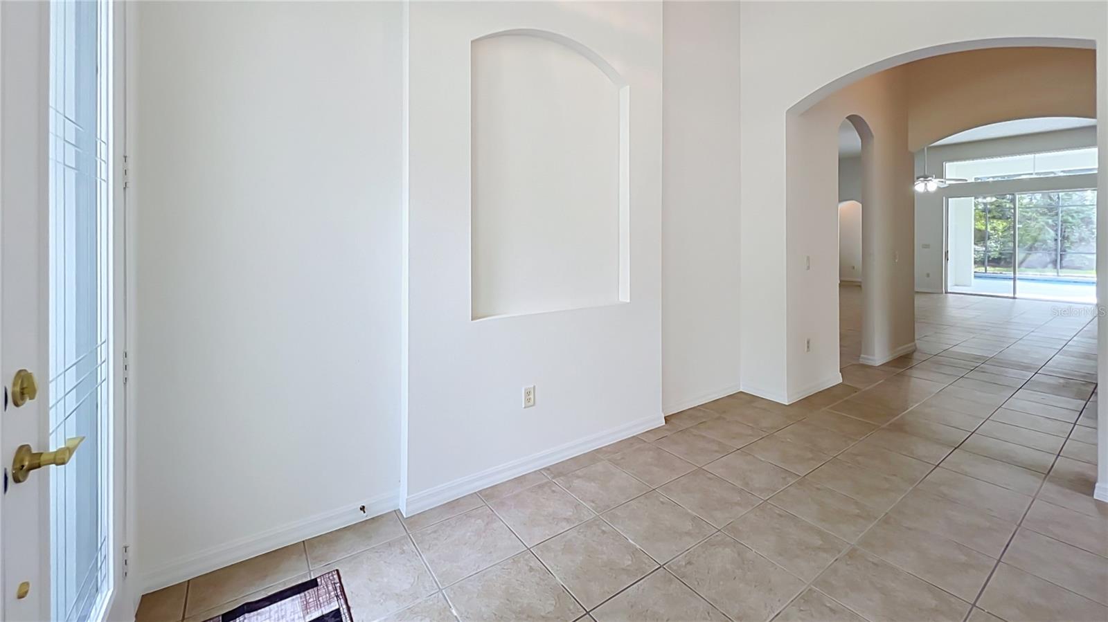 6930 Remington View Ct Property Photo 3