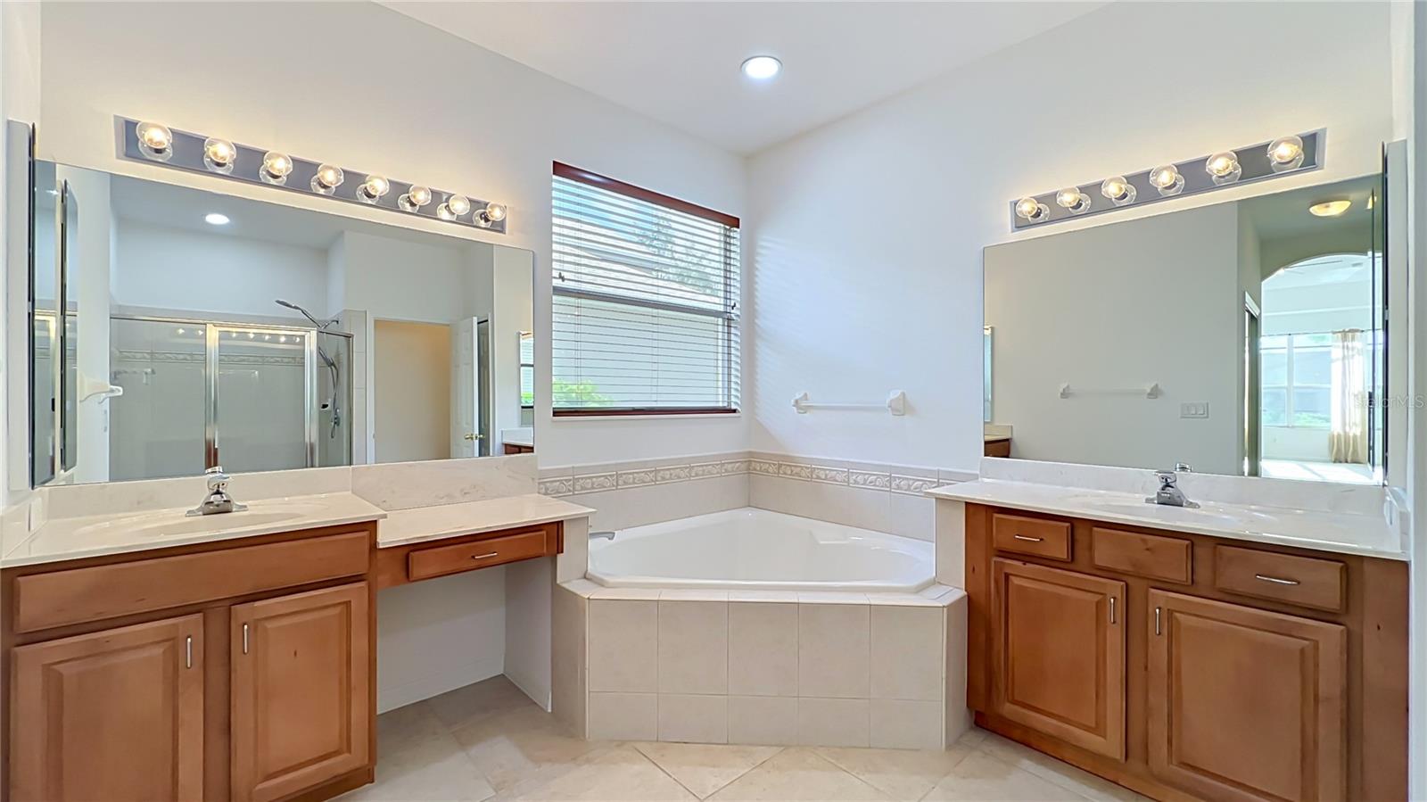 6930 Remington View Ct Property Photo 32
