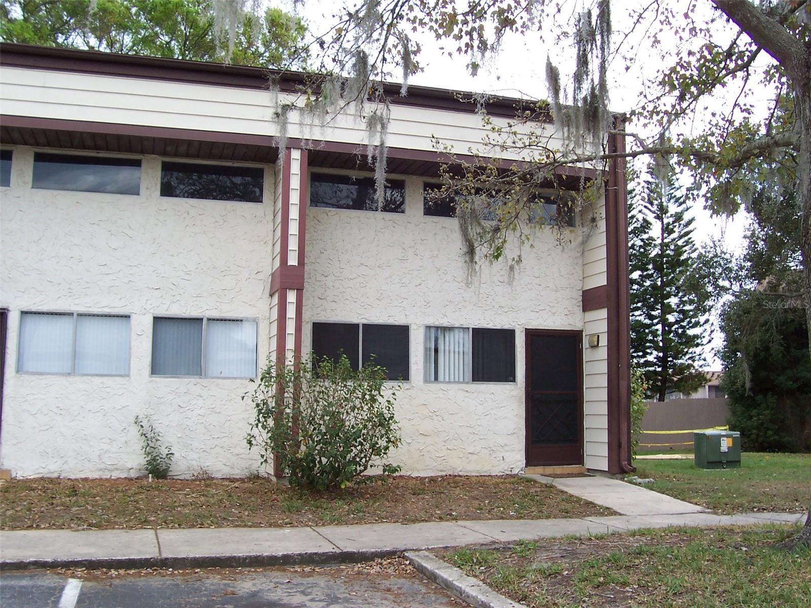 3916 CRAYRICH CIR #C-1 Property Photo 1