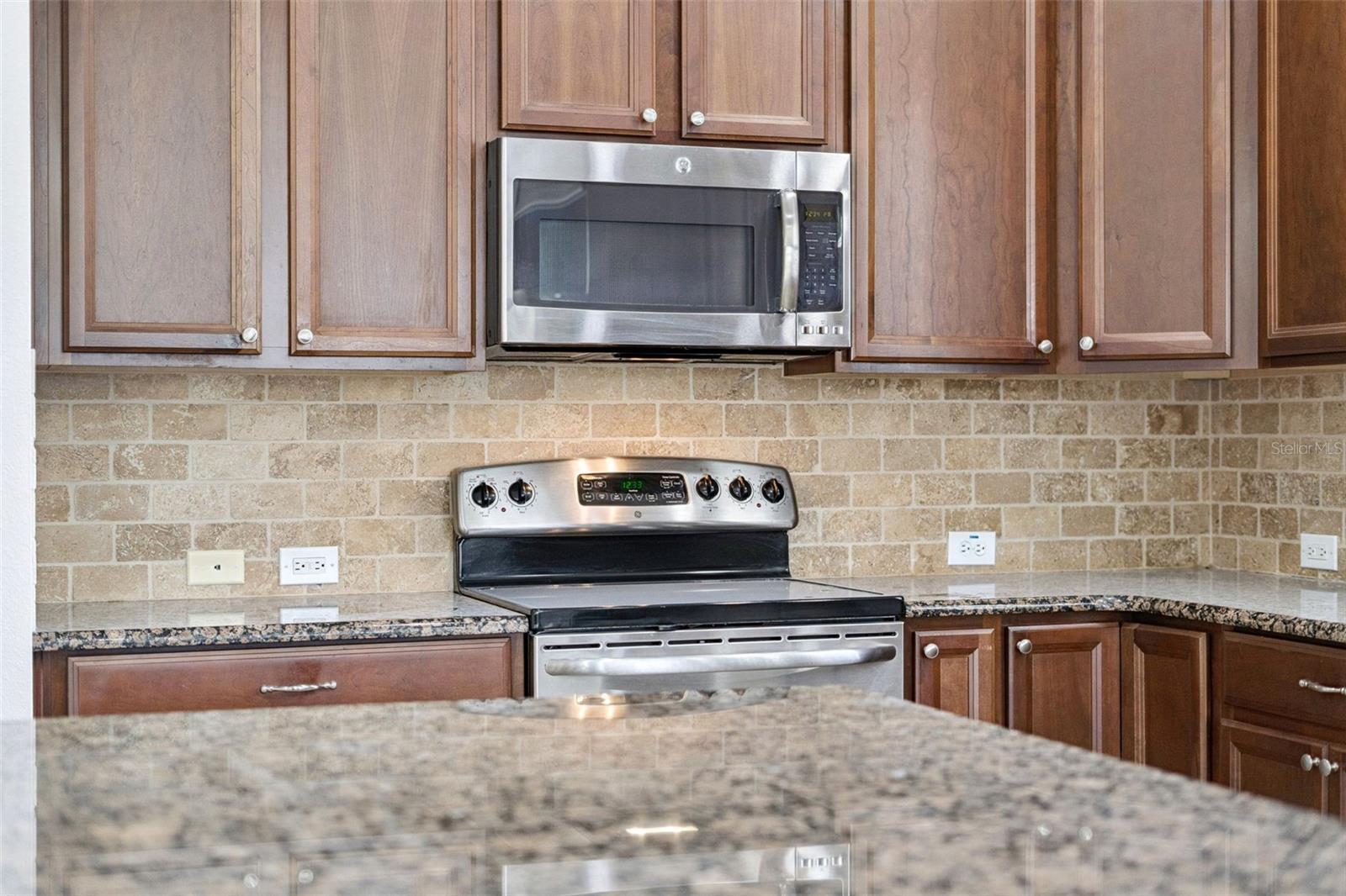 1017 Harmony Ln Property Photo 29