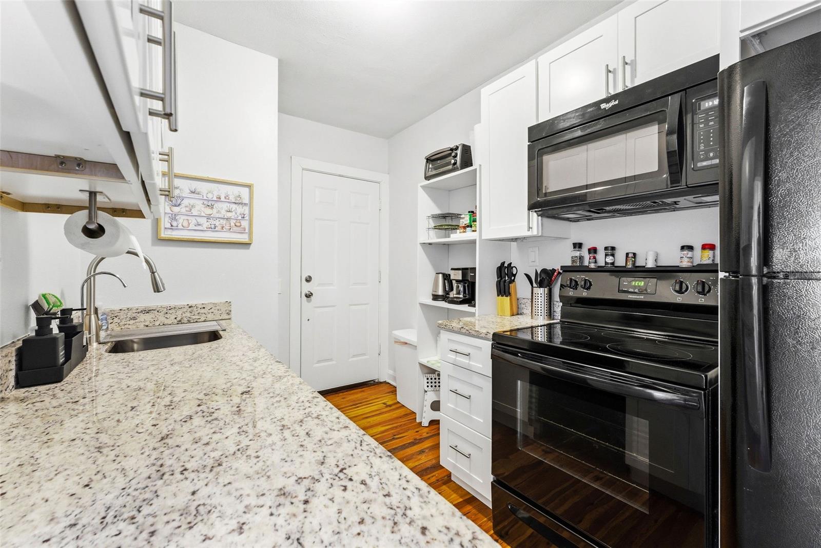 113 Avenue C Se Property Photo 12