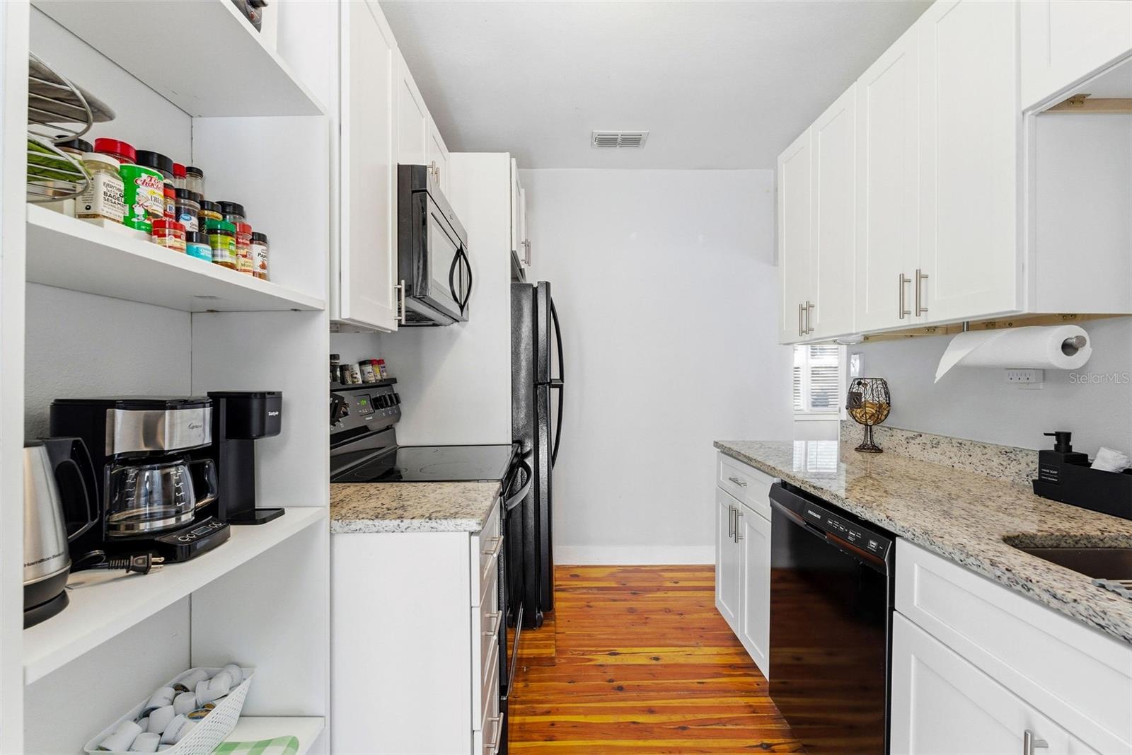 113 Avenue C Se Property Photo 14