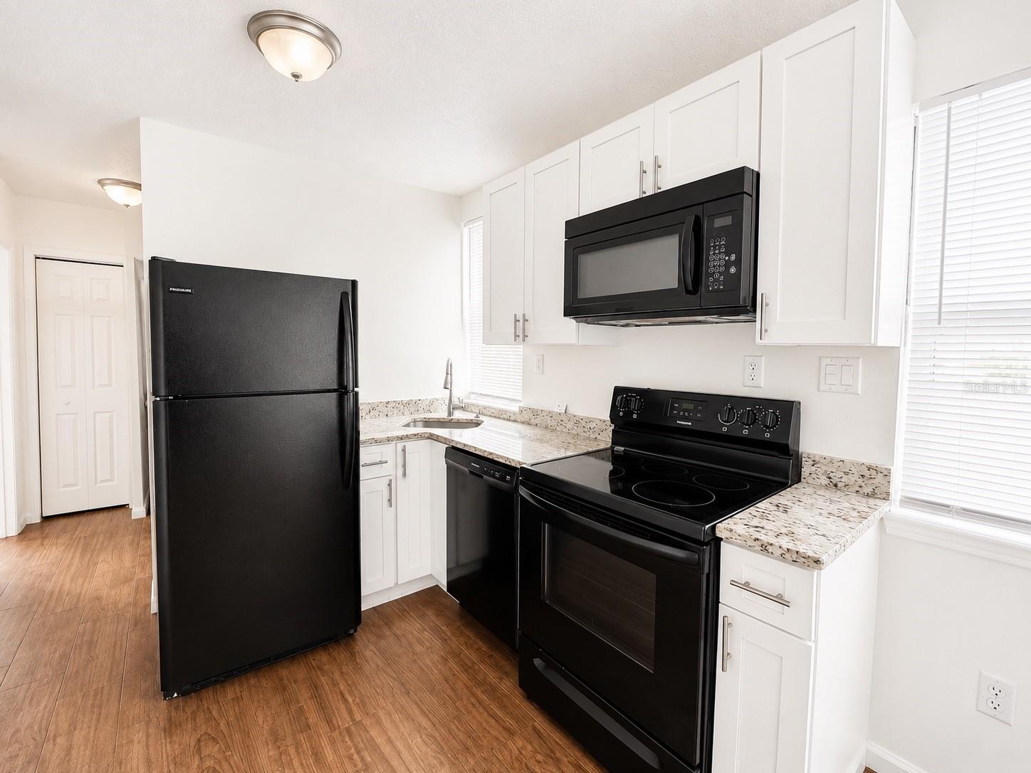 113 Avenue C Se Property Photo 47