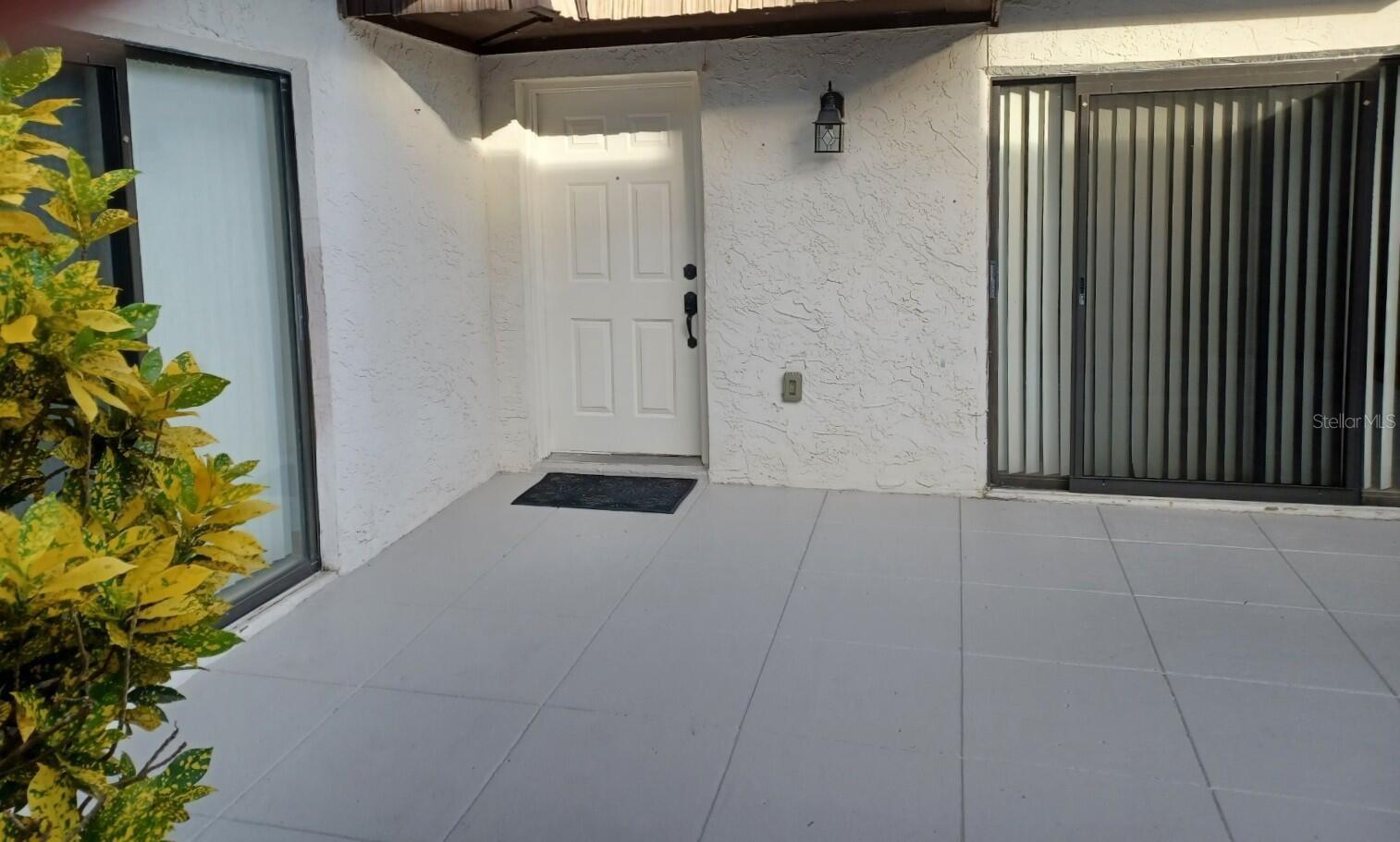 15301 W Pond Woods Dr #303 Property Photo 2