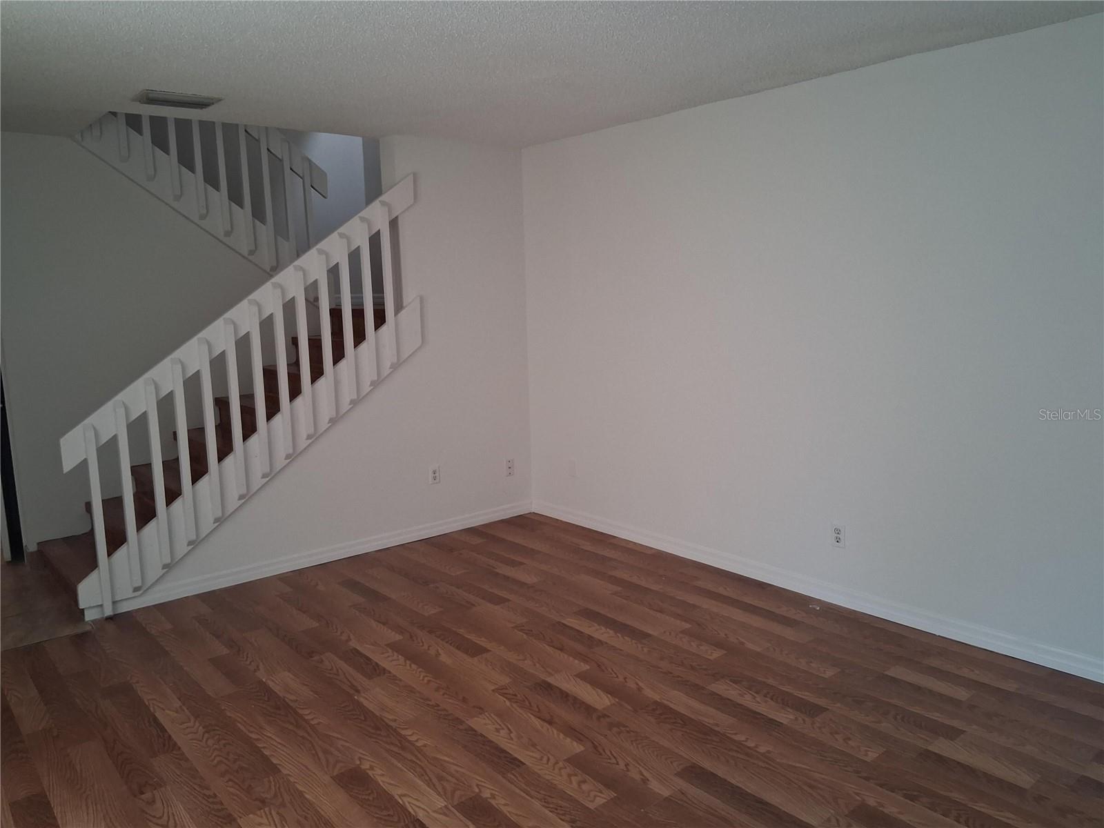 15301 W Pond Woods Dr #303 Property Photo 6