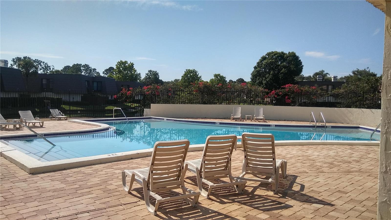 15301 W Pond Woods Dr #303 Property Photo 15