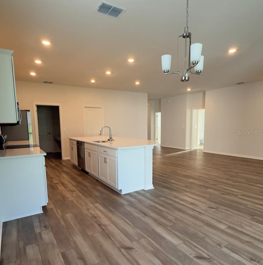 1701 Astrid Rd Property Photo 6