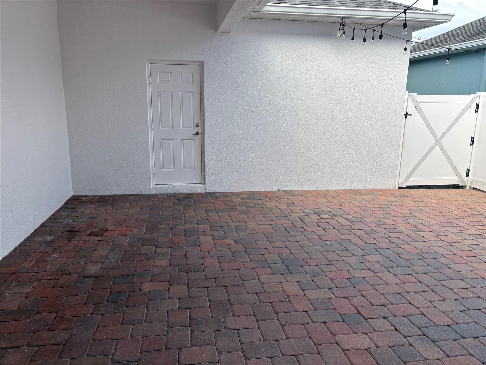 11761 Fiction Ave Property Photo 14