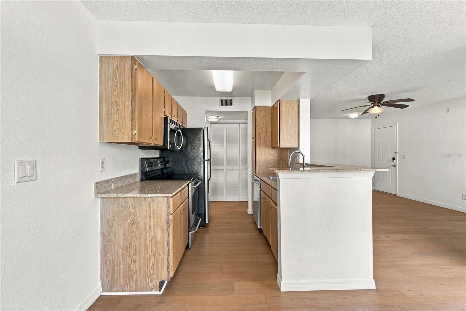 11582 Westwood Blvd #1425 Property Photo 13
