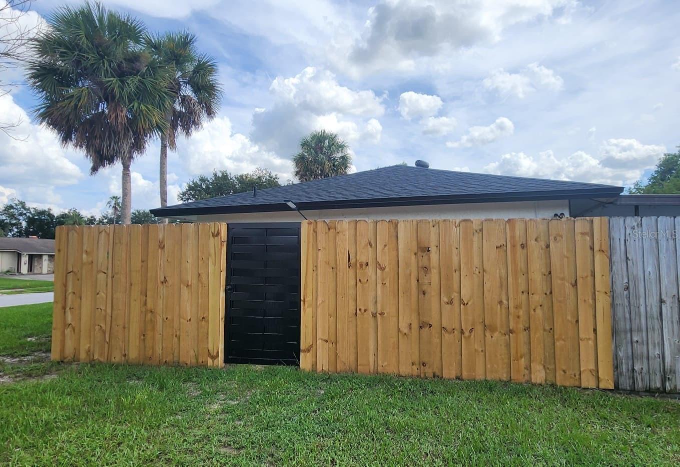 O6443932 Property Photo 1