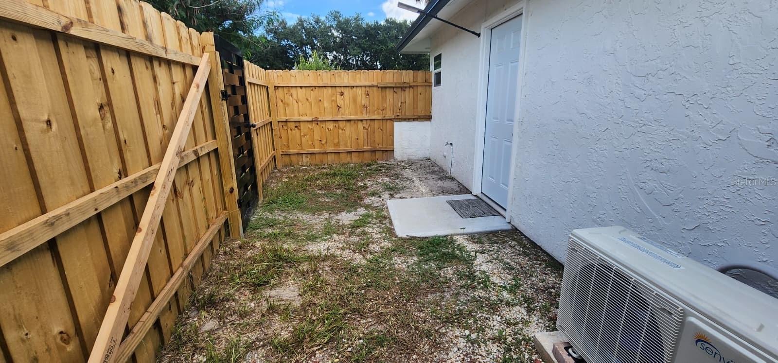 O6443932 Property Photo 3