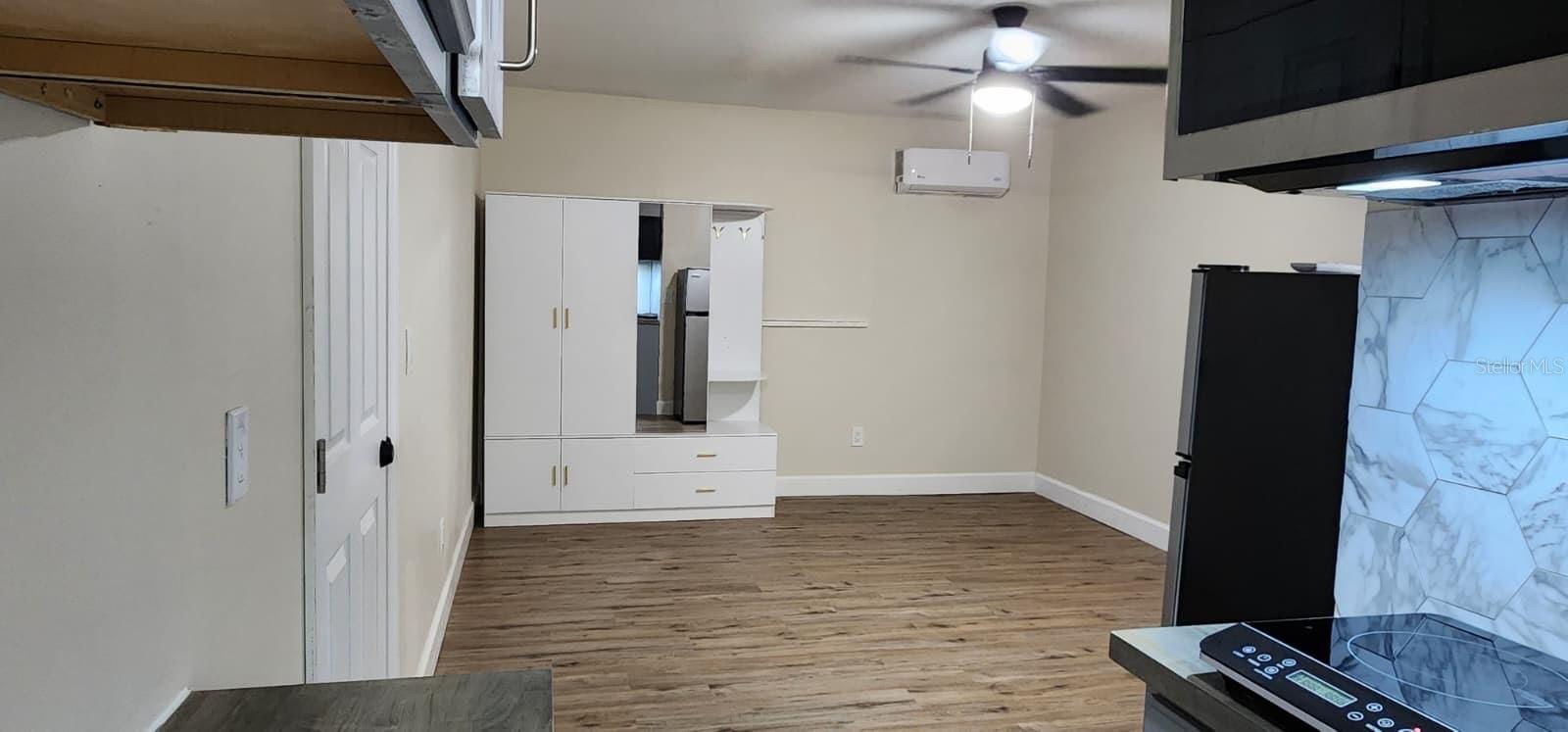 O6443932 Property Photo 10