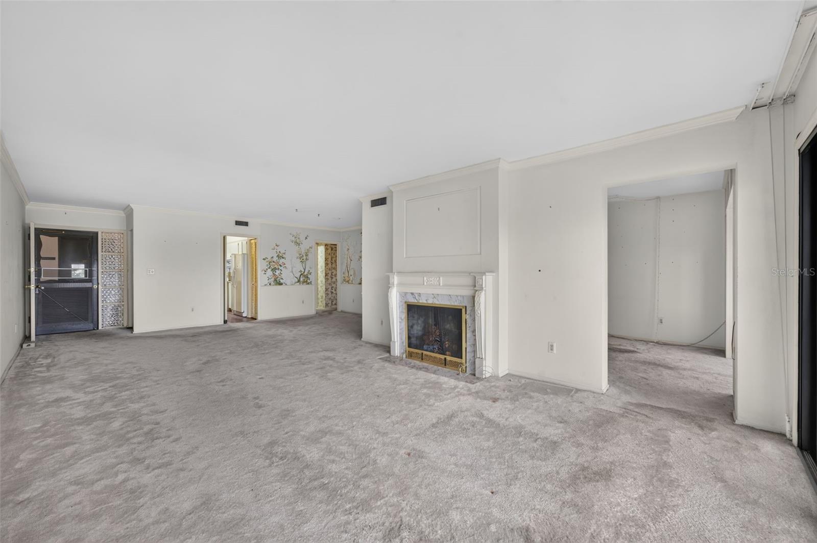 100 S Interlachen Ave #401 Property Photo 6