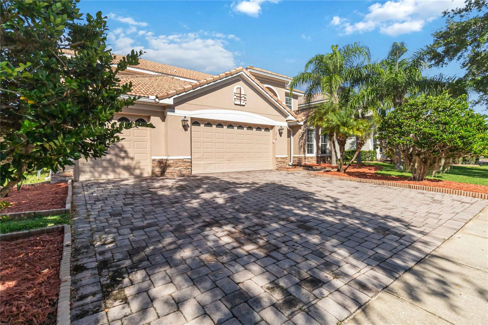 3814 Golden Feather Way Property Photo 4