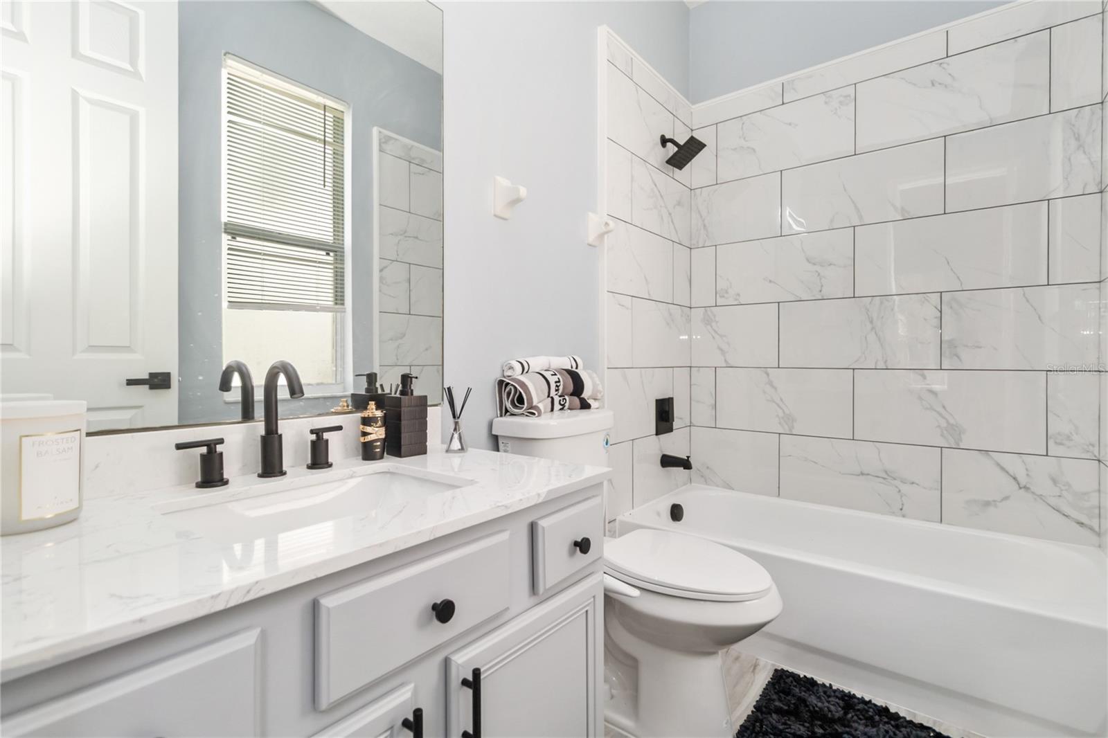 3814 Golden Feather Way Property Photo 15