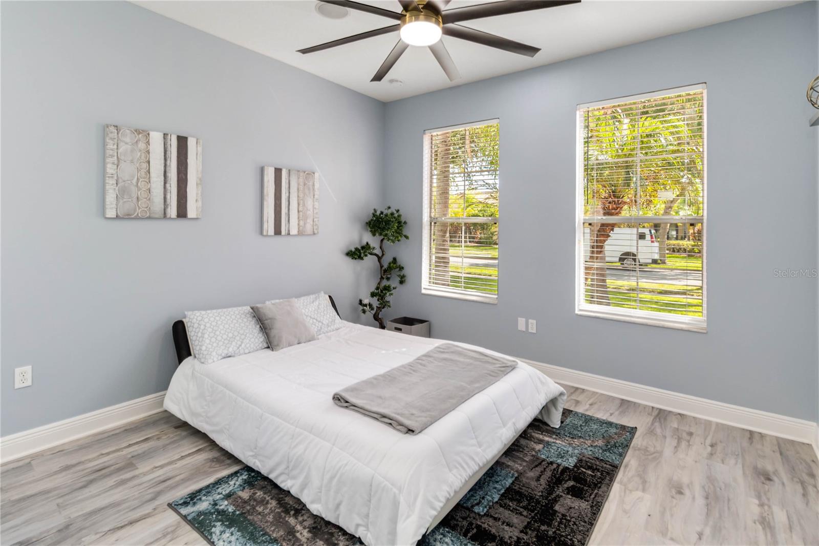 3814 Golden Feather Way Property Photo 17
