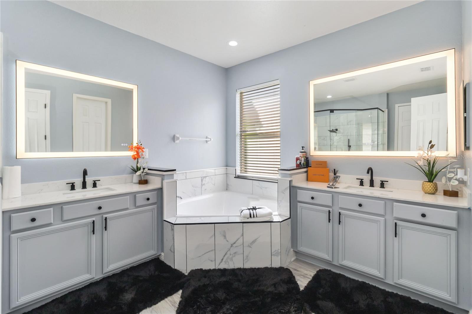3814 Golden Feather Way Property Photo 22