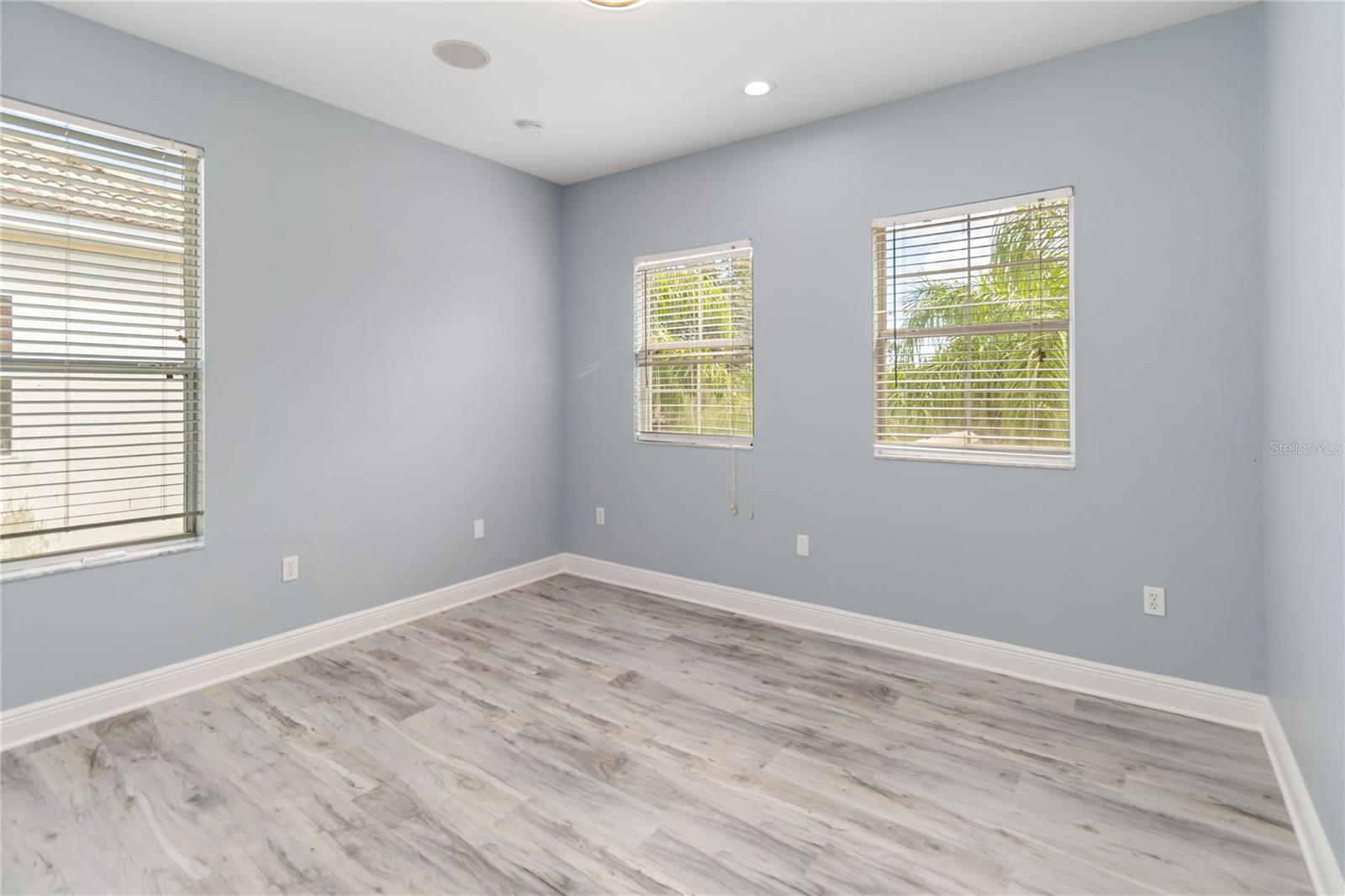 3814 Golden Feather Way Property Photo 26