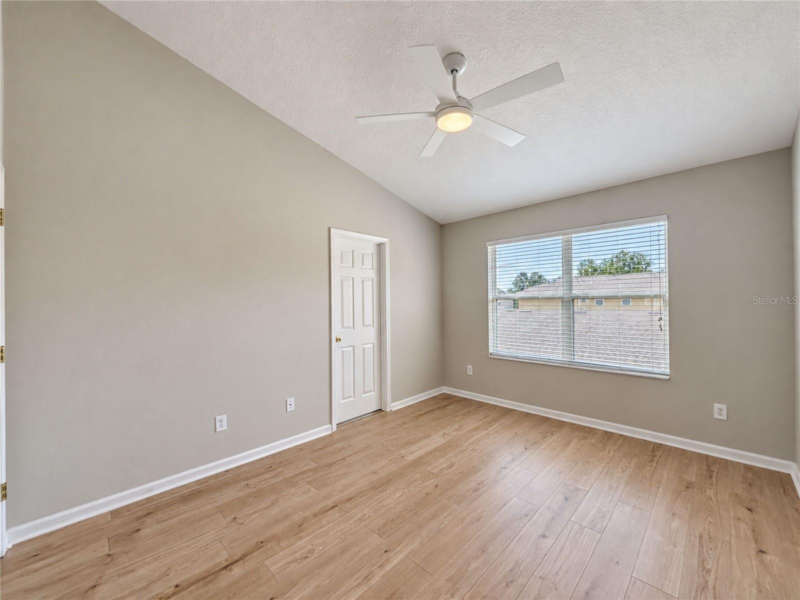 11838 Deer Path Way Property Photo 13
